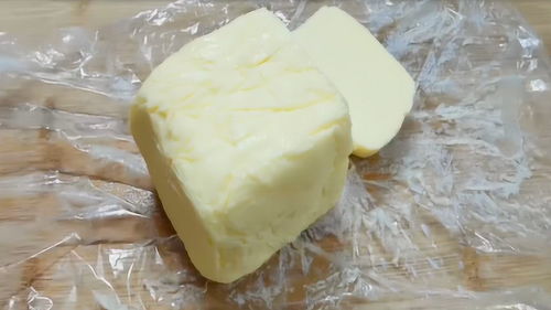 在家就可以自制黃油,看看奶制品的神奇變化,隨時都能用