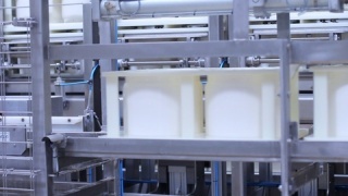 工廠奶酪生產正版超高清4k商用授權視頻素材下載(編號:CnLQcPbfcI72Vyi)-新片場素材