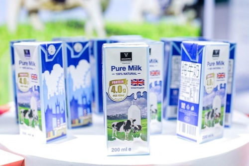 行云集團傾力打造高端乳品品牌,蘇牧云全球首發亮相進博會